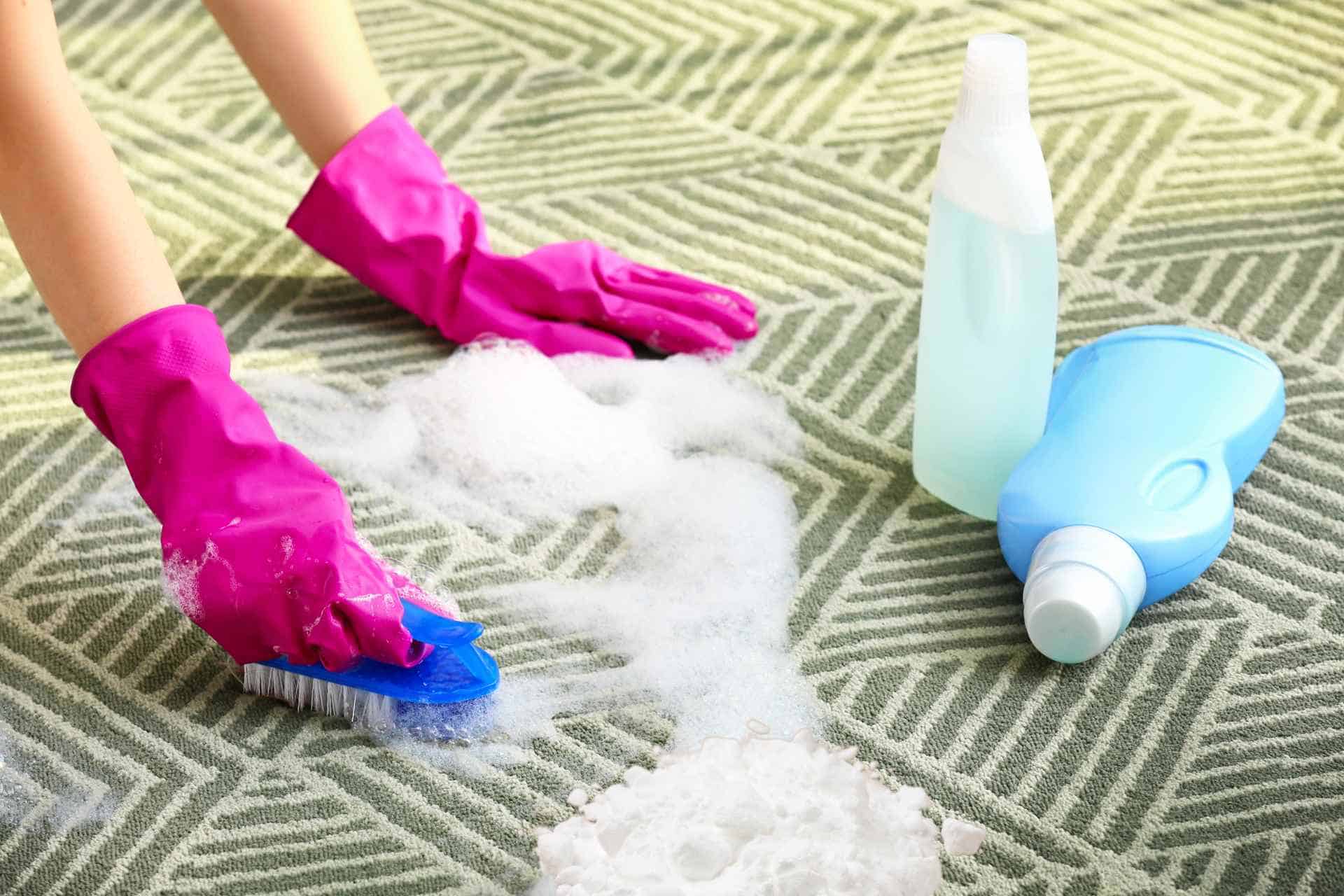 Cleaning Carpet with Baking Soda and Vinegar