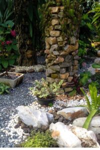 Front Yard Landscaping Ideas With Rocks And Mulch