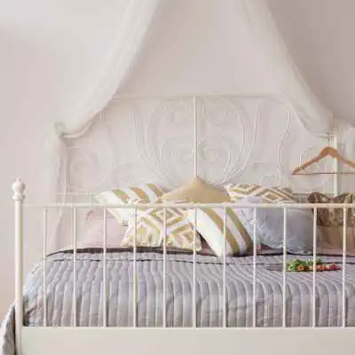 Pros and Cons of metal Bed Frames